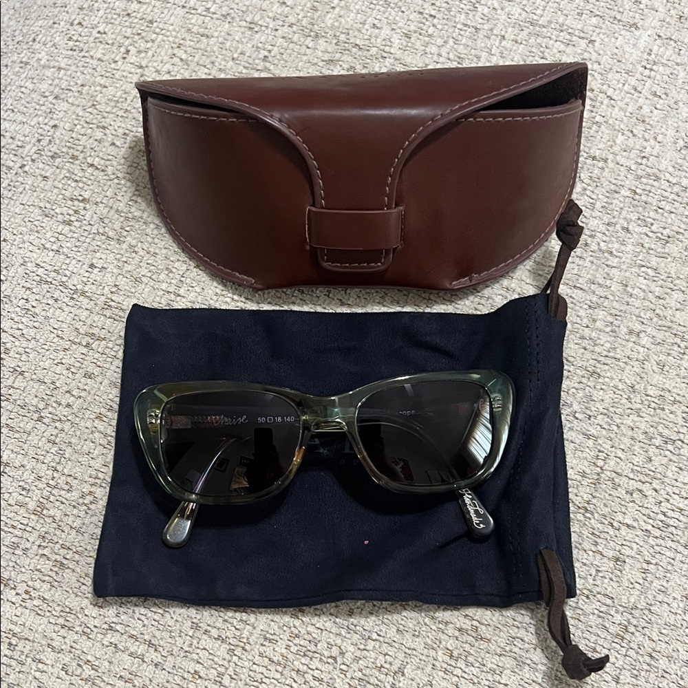 RAEN Women’s Green Tortoise Sunglasses